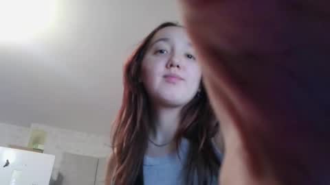 Snapshot of andrea_svel chatting on October 16, 1:36 pm Andrea hereGMT7Mon Tue Wen ThFri Sat Su 0300am-0900am. online show from October 16, 1:36 pm
