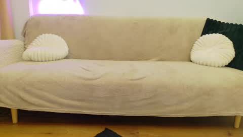 angel__vibe online show from April 15, 8:09 pm