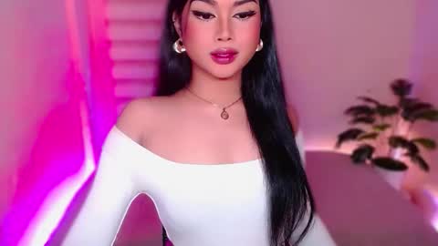 Angel online show from May 19, 9:00 pm