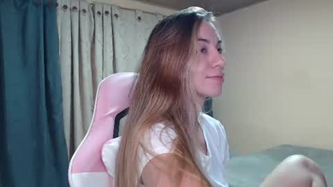 Angel Girl online show from July 19, 11:40 pm