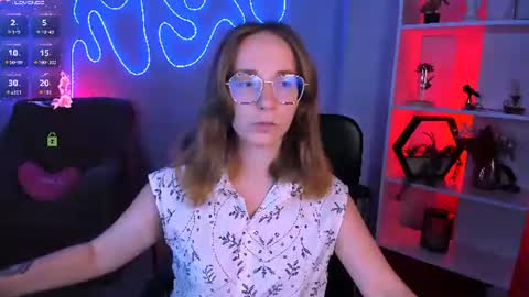 angel_hip online show from August 8, 7:44 pm