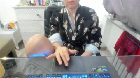 angel_lee__ online show from January 16, 6:35 am