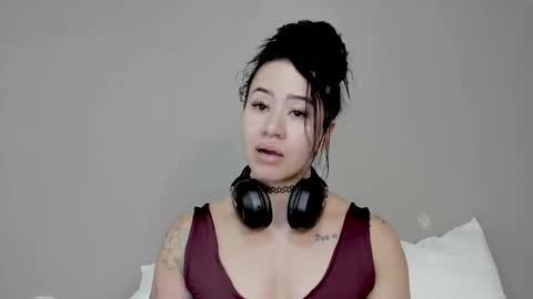 Angel online show from December 18, 5:07 pm