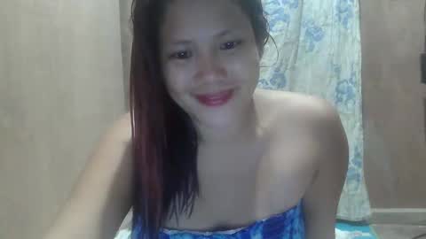 Snapshot of angela413796 chatting on February 9, 9:05 am angela413796 online show from February 9, 9:05 am