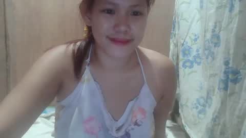 Snapshot of angela413796 chatting on February 22, 8:50 am angela413796 online show from February 22, 8:50 am