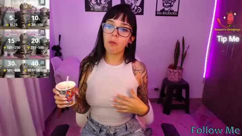 Snapshot of angela_lauren chatting on January 13, 11:17 pm Angela online show from January 13, 11:17 pm