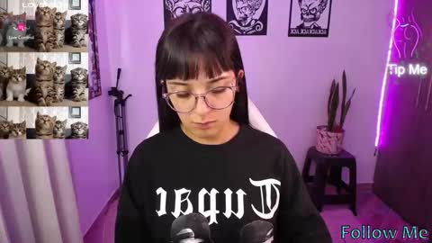 Snapshot of angela_lauren chatting on February 25, 12:36 am Angela online show from February 25, 12:36 am