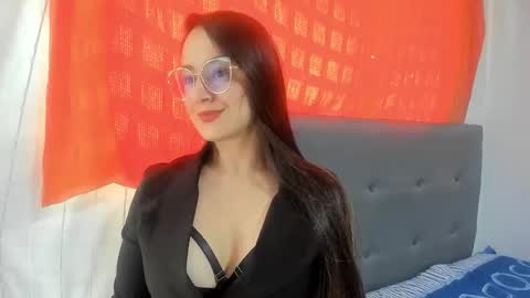 angela_nix online show from October 23, 3:18 pm