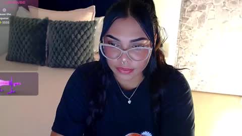 Snapshot of angela_santana_ chatting on October 17, 1:09 am Angela online show from October 17, 1:09 am