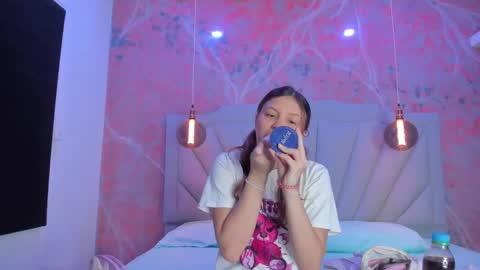 Snapshot of angelaa_cute chatting on February 27, 12:23 pm ANGELA online show from February 27, 12:23 pm