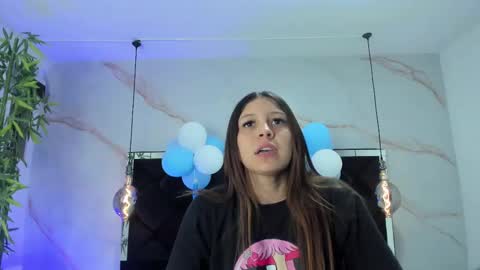 Snapshot of angelaa_cute chatting on September 30, 12:11 pm ANGELA online show from September 30, 12:11 pm