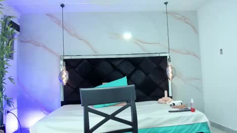 Snapshot of angelaa_cute chatting on September 12, 12:34 pm ANGELA online show from September 12, 12:34 pm