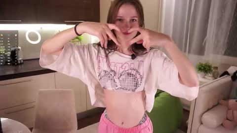 Snapshot of angelabalay chatting on September 13, 12:57 pm Mary online show from September 13, 12:57 pm