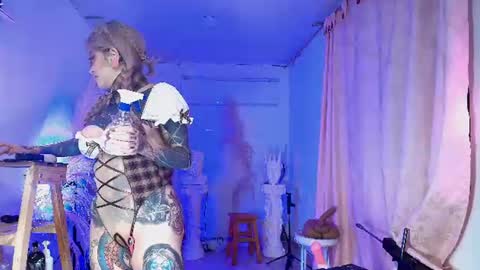 Angela Cianuro online show from June 17, 3:41 am