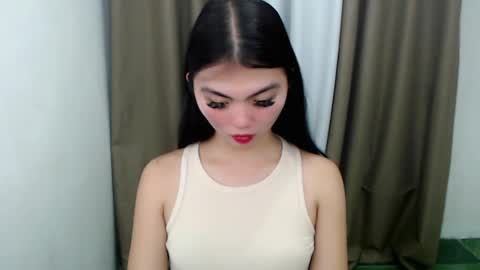 Snapshot of angelari_slut chatting on March 1, 7:19 am angelari_slut online show from March 1, 7:19 am