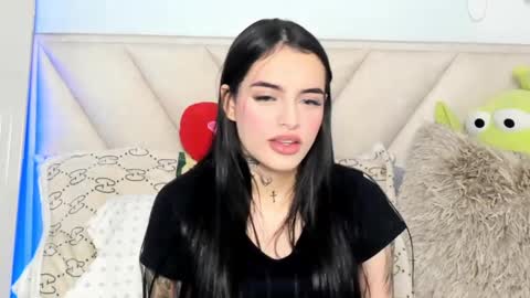 Snapshot of angeline__smith chatting on February 11, 6:40 am Angeline Smith online show from February 11, 6:40 am