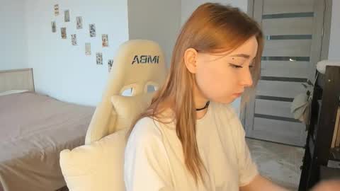 angella_mills online show from November 10, 6:08 am