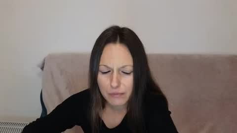 Giulia online show from October 2, 12:10 pm