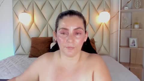 ANGIE online show from November 21, 3:36 pm