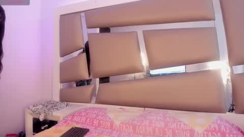 angely_js online show from January 27, 7:35 pm