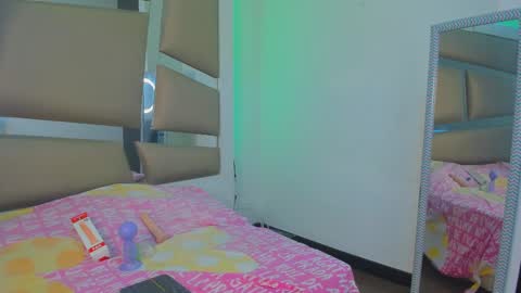 angely_js online show from March 3, 10:07 pm