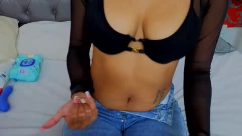 angi_lozano online show from January 6, 11:25 am