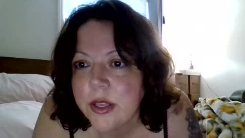 SweetAngie online show from June 17, 10:55 pm