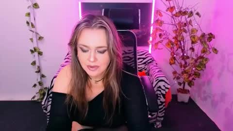 Aniela online show from November 8, 8:41 am