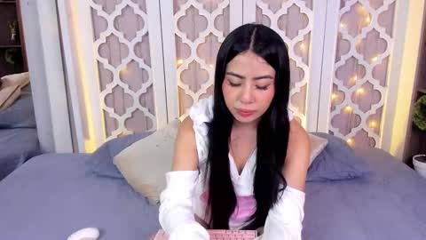 Snapshot of aniie_west chatting on February 25, 12:16 pm aniie_west online show from February 25, 12:16 pm