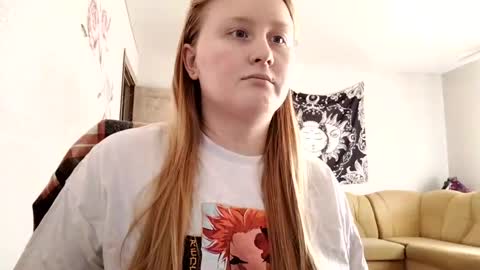 Snapshot of anika_lipps chatting on September 20, 2:15 pm Anika online show from September 20, 2:15 pm