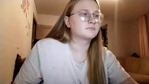Snapshot of anika_lipps chatting on October 7, 1:32 am Anika online show from October 7, 1:32 am