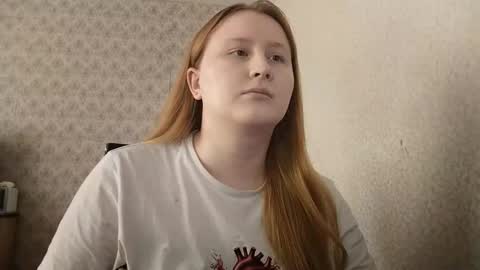 Snapshot of anika_lipps chatting on September 9, 9:31 am Anika online show from September 9, 9:31 am