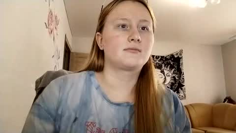 Snapshot of anika_lipps chatting on September 19, 1:32 pm Anika online show from September 19, 1:32 pm