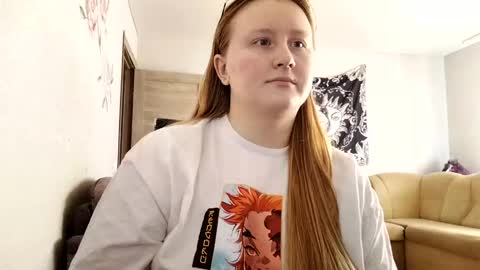 Snapshot of anika_lipps chatting on September 21, 2:16 pm Anika online show from September 21, 2:16 pm