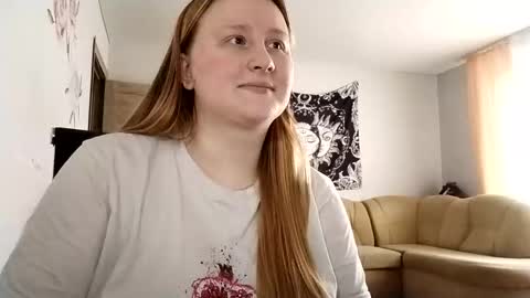 Snapshot of anika_lipps chatting on October 9, 9:24 am Anika online show from October 9, 9:24 am