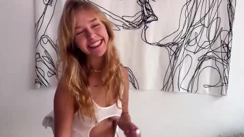 anita__hills online show from December 16, 5:17 am