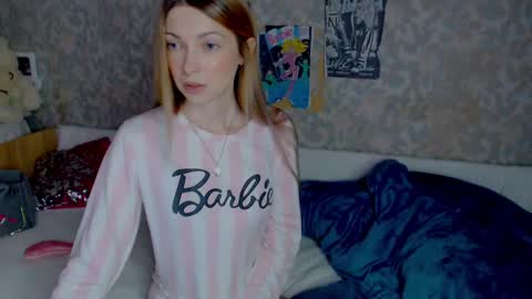 anita_moon_ online show from March 11, 1:59 am