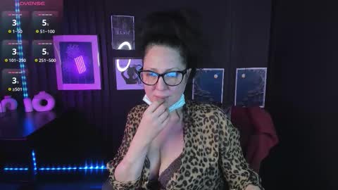 Anita online show from December 13, 10:27 pm