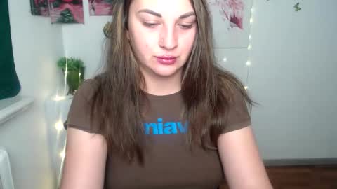 Snapshot of anitaa_a chatting on September 15, 5:27 am anitaa_a online show from September 15, 5:27 am