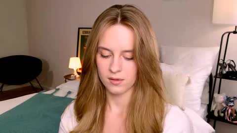 Snapshot of anitafischer chatting on September 11, 1:33 pm Anita online show from September 11, 1:33 pm
