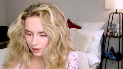 Anita online show from October 23, 1:17 pm