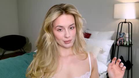 Anita online show from October 22, 1:16 pm