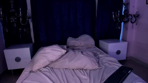 Anittatoro  online show from November 20, 10:00 pm