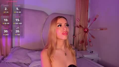Snapshot of anittatoro_ chatting on October 17, 8:34 pm Anittatoro online show from October 17, 8:34 pm