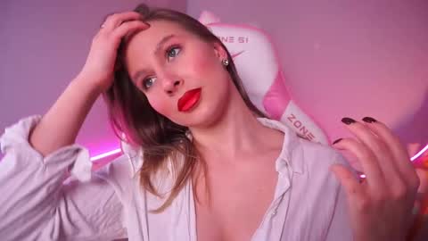 Ann online show from November 27, 2:42 pm