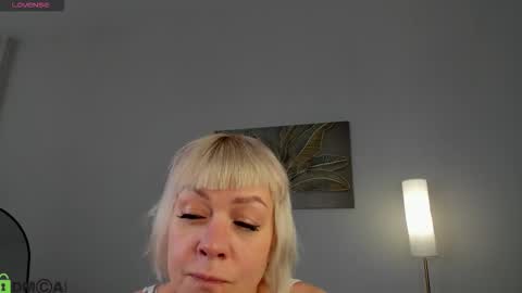 ann_annise online show from March 15, 6:48 am
