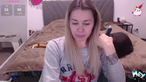 Anadirectgirl online show from February 25, 5:55 pm