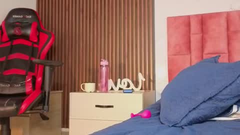 Snapshot of anna_beneet chatting on September 21, 12:26 pm anna_beneet online show from September 21, 12:26 pm