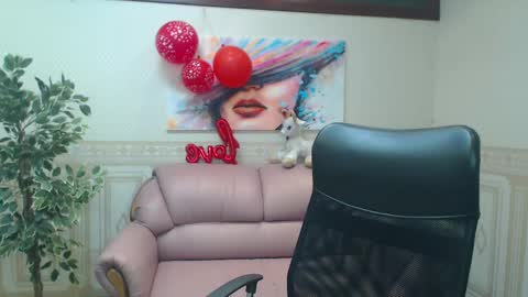 Snapshot of anna_ditrih chatting on February 14, 1:18 pm Anna Ditrih online show from February 14, 1:18 pm