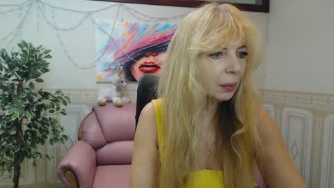 Snapshot of anna_ditrih chatting on February 4, 12:55 pm Anna Ditrih online show from February 4, 12:55 pm